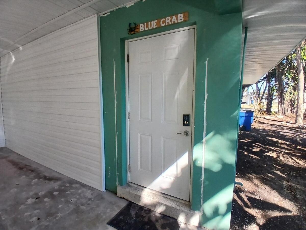 Blue Crab Dock On Gulf Canal Front Close 2 Beach Restaurants Bonita Springs Bagian luar foto